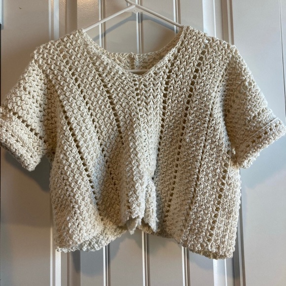 NWOT Handmade crochet crop top - Picture 1 of 3